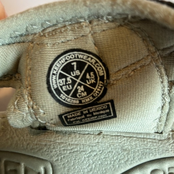 Keen waterproof hiking river sandals shoes pink gray black - Picture 6 of 6